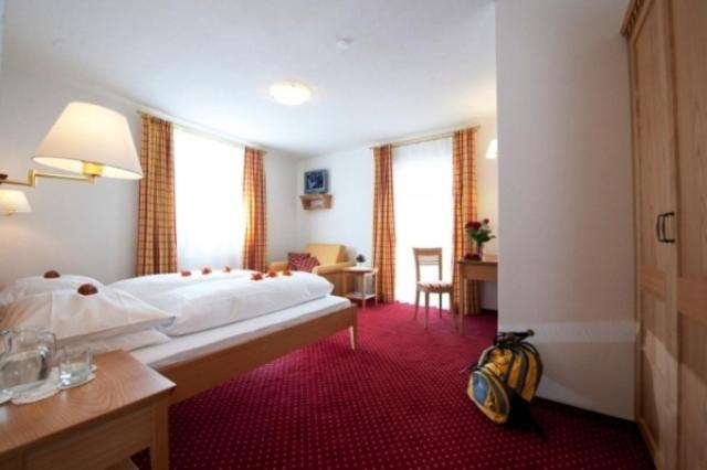 Hotel Oberwirt Velturno Rum bild